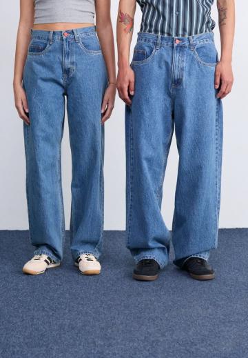 Свободные джинсы
