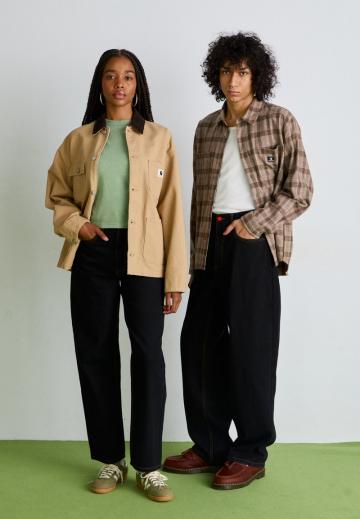 Прямые джинсы