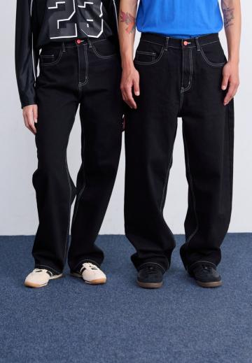 Свободные джинсы