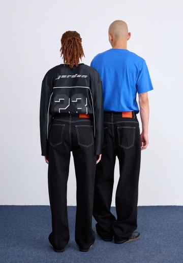 Свободные джинсы