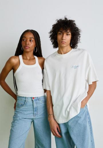 Прямые джинсы