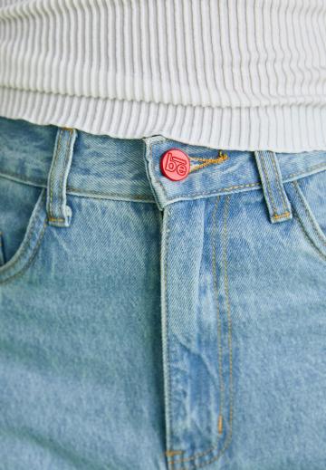 Прямые джинсы