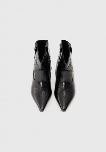 Ковбойские сапожки