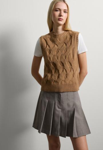 Пуловер без рукавов