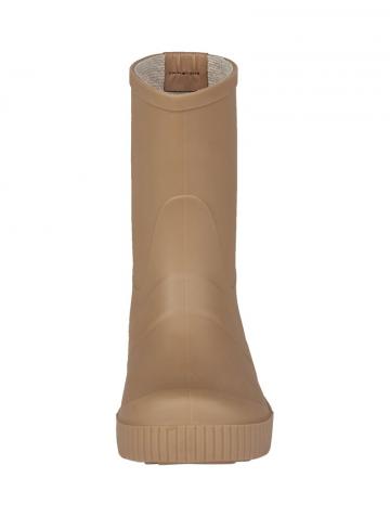 Резиновые сапоги