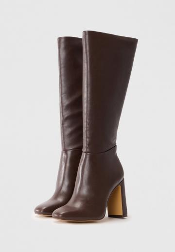 Высокие сапоги