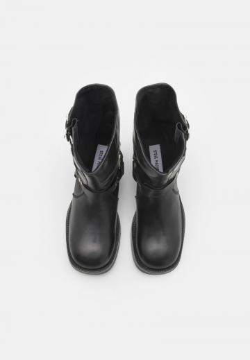 Ковбойские сапожки