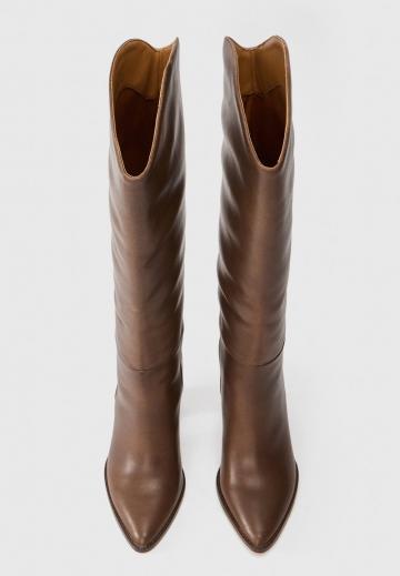 Высокие сапоги