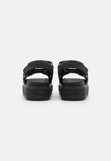 Босоножки на платформе