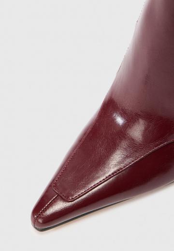 Высокие сапоги