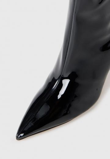 Высокие сапоги