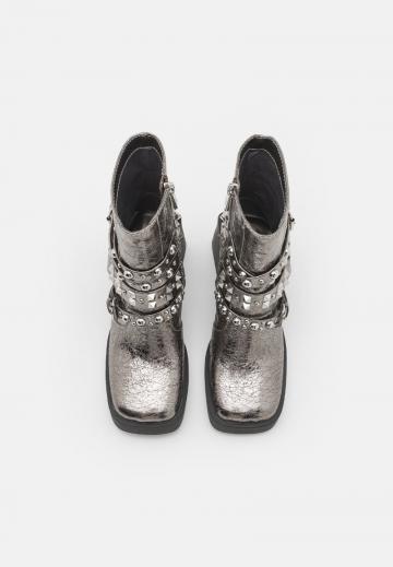 Ковбойские сапожки