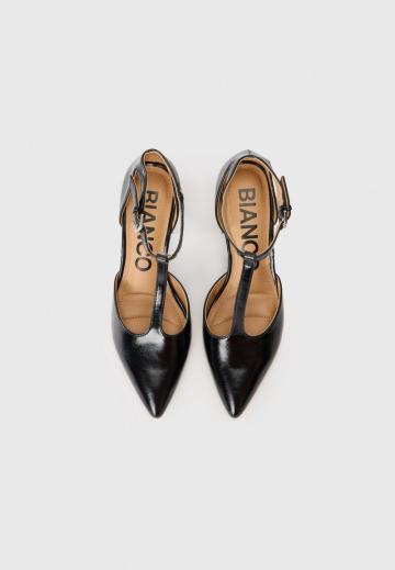 Туфли с ремешком