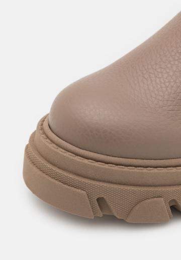 Сапоги на платформе