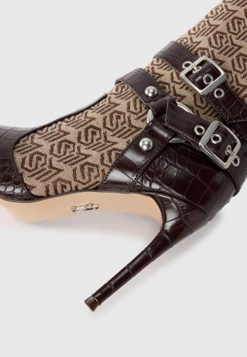 Высокие сапоги