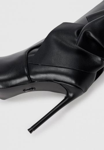 Высокие сапоги