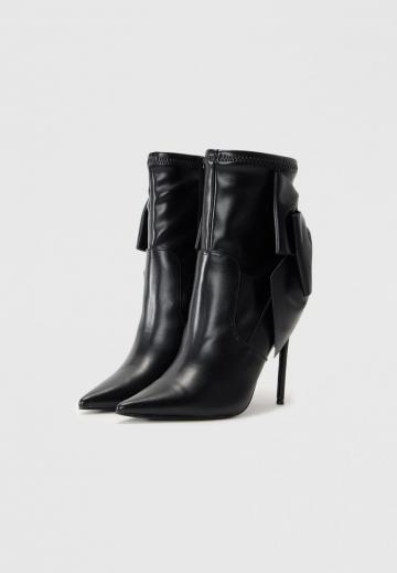 Высокие сапоги