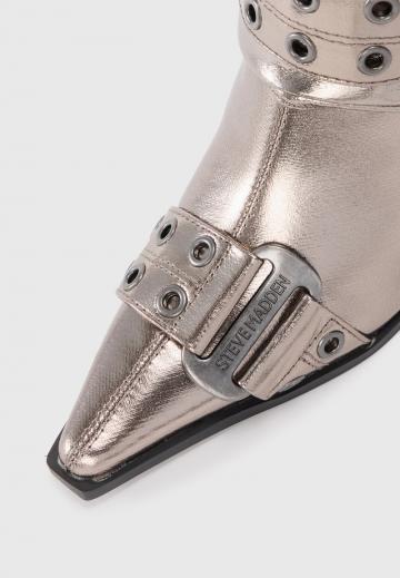 Высокие сапоги