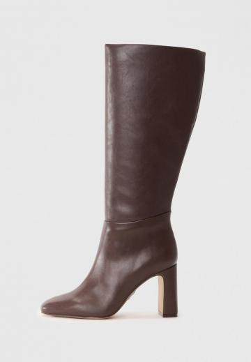 Высокие сапоги