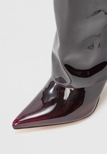 Высокие сапоги