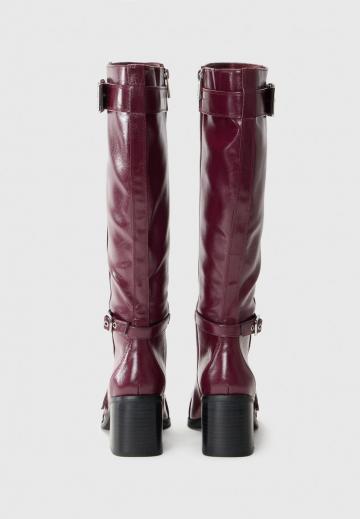 Высокие сапоги