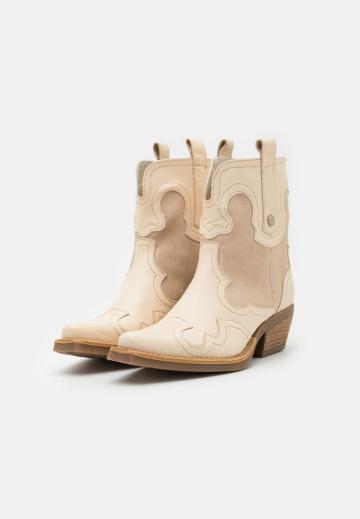 Ковбойские сапожки