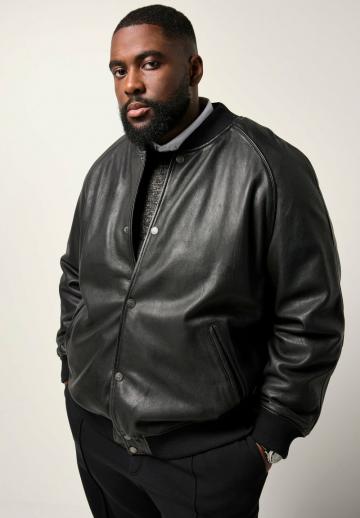 Куртка бомбер