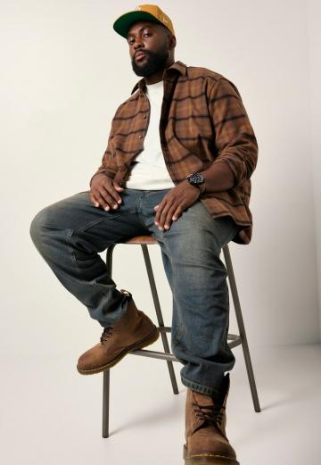 Прямые джинсы