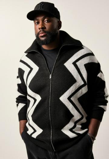 Вязаная кофта