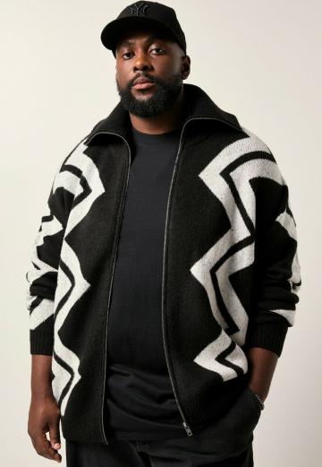 Вязаная кофта