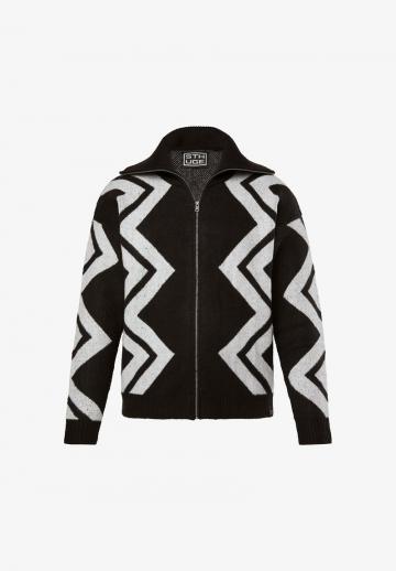 Вязаная кофта