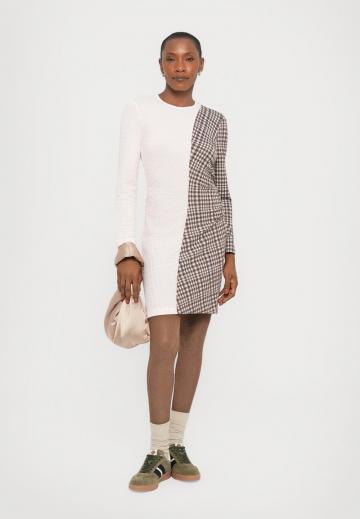 Короткое платье