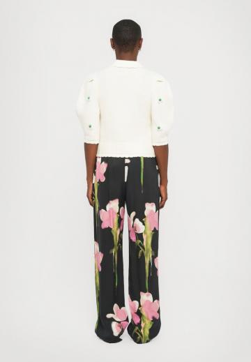 Вязаная кофта