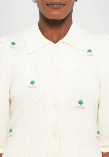 Вязаная кофта