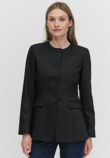 Блейзер с накладными карманами
