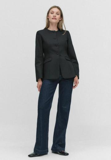 Блейзер с накладными карманами