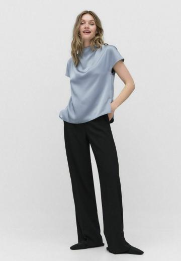 Атласная блузка