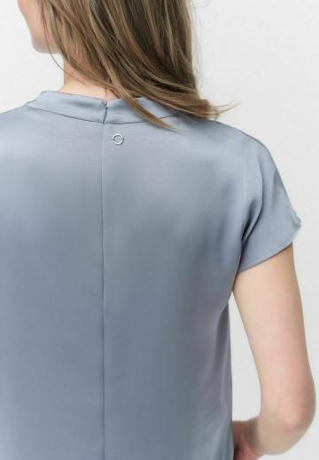 Атласная блузка