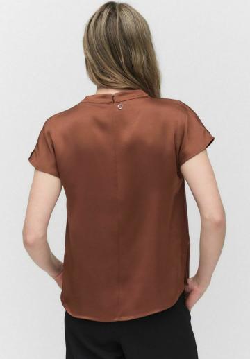 Атласная блузка