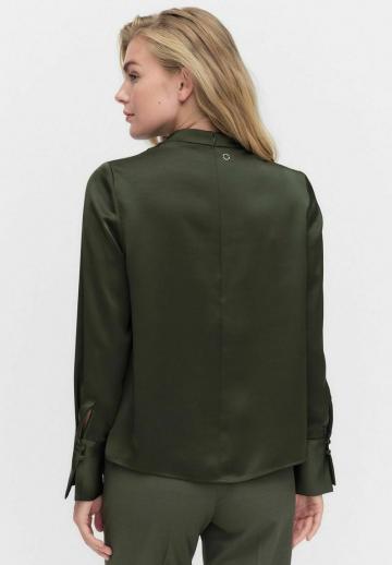Атласная блузка