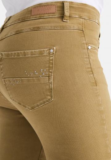 Короткие джинсы