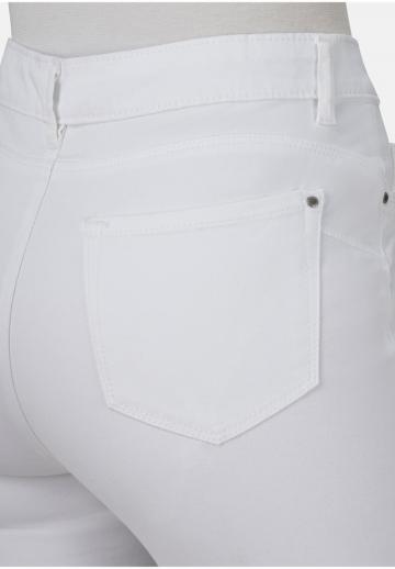 Короткие джинсы