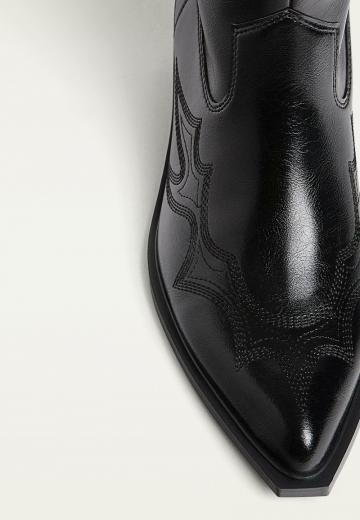 Ковбойские сапоги