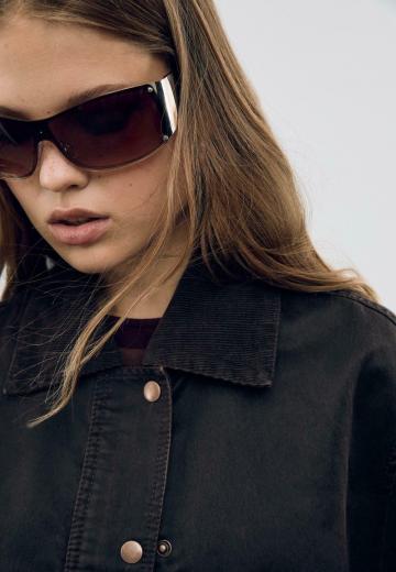 Куртка с накладнымит карманами