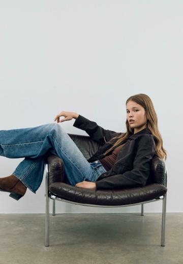 Куртка с накладнымит карманами