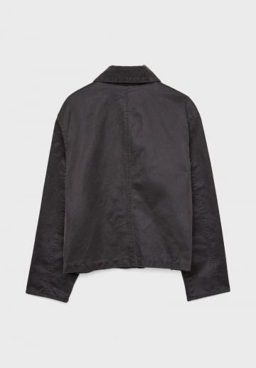 Куртка с накладнымит карманами