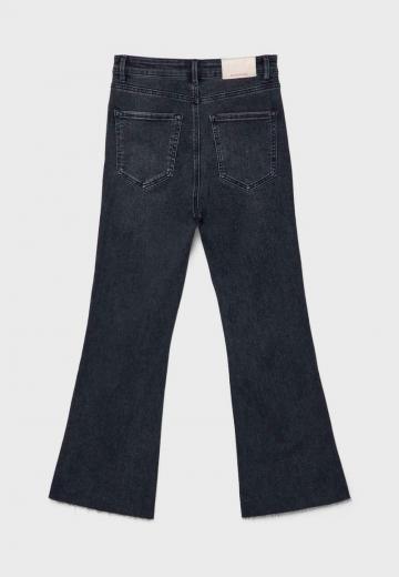 Клешеные джинсы