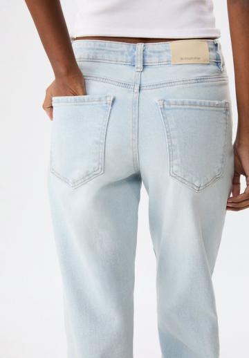 Прямые джинсы