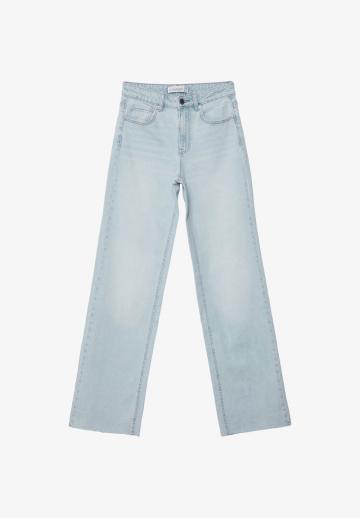 Прямые джинсы