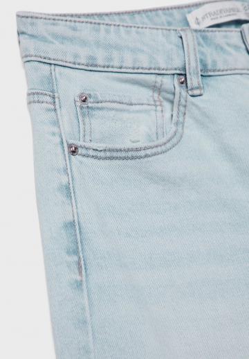 Прямые джинсы